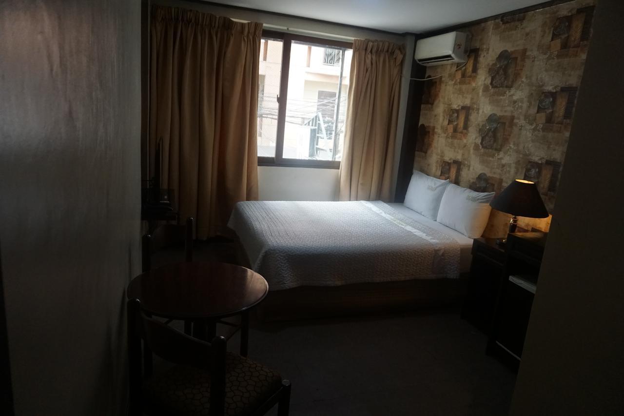 The Shila Philla Hotel 马卡蒂 外观 照片
